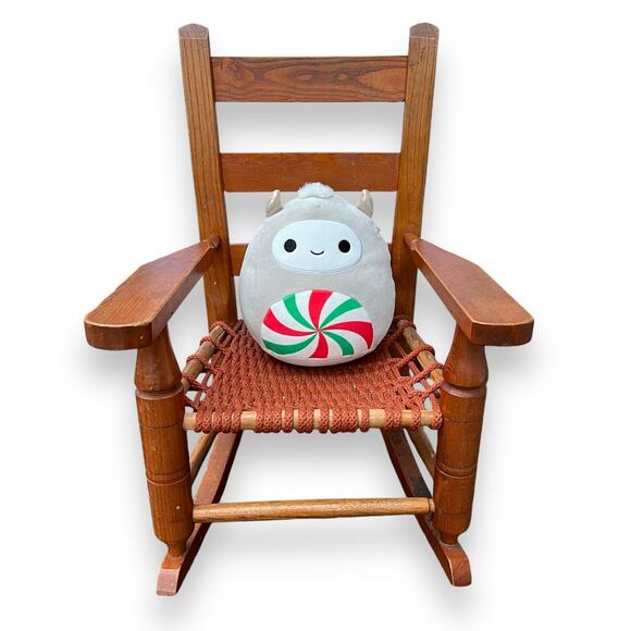 Squishmallows Christmas Holiday Nissa Yeti with Peppermint Swirl Belly Plush Toy - Picture 2 of 10